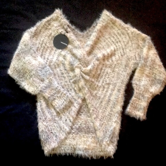 NWT MITTOSHOP Eyelash Fuzzy Shaggy BOHO Back Knot TWIST Deep V Sweater L Large - Picture 3 of 13
